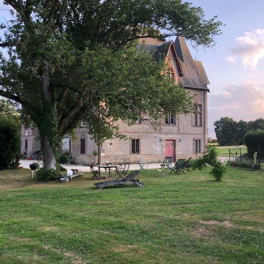 Manoir De La Chouanniere Villa Montreuil-sur-Maine Exteriör bild